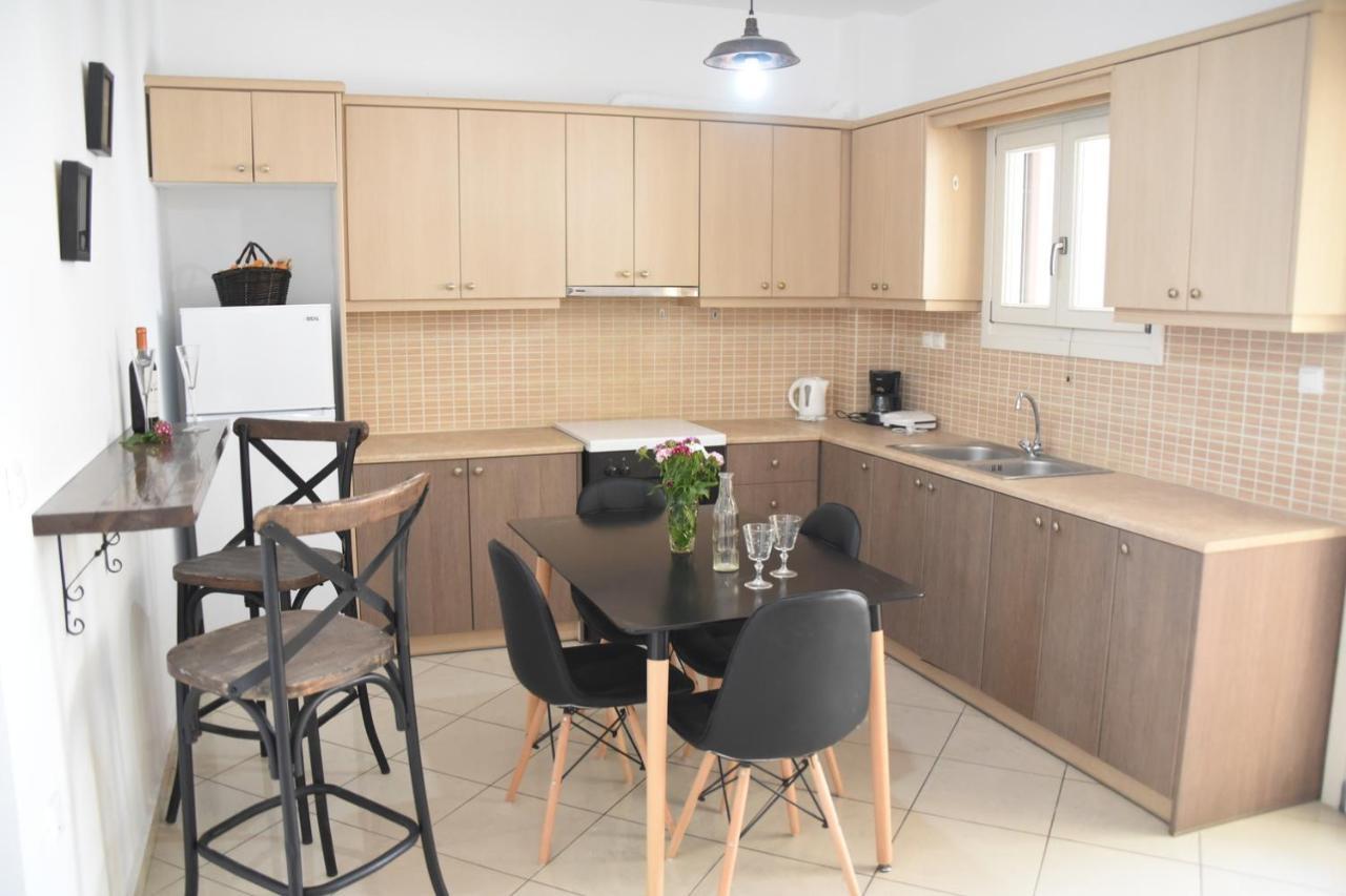 Little Yard Studios & Apartments #2 Naxos City Bagian luar foto
